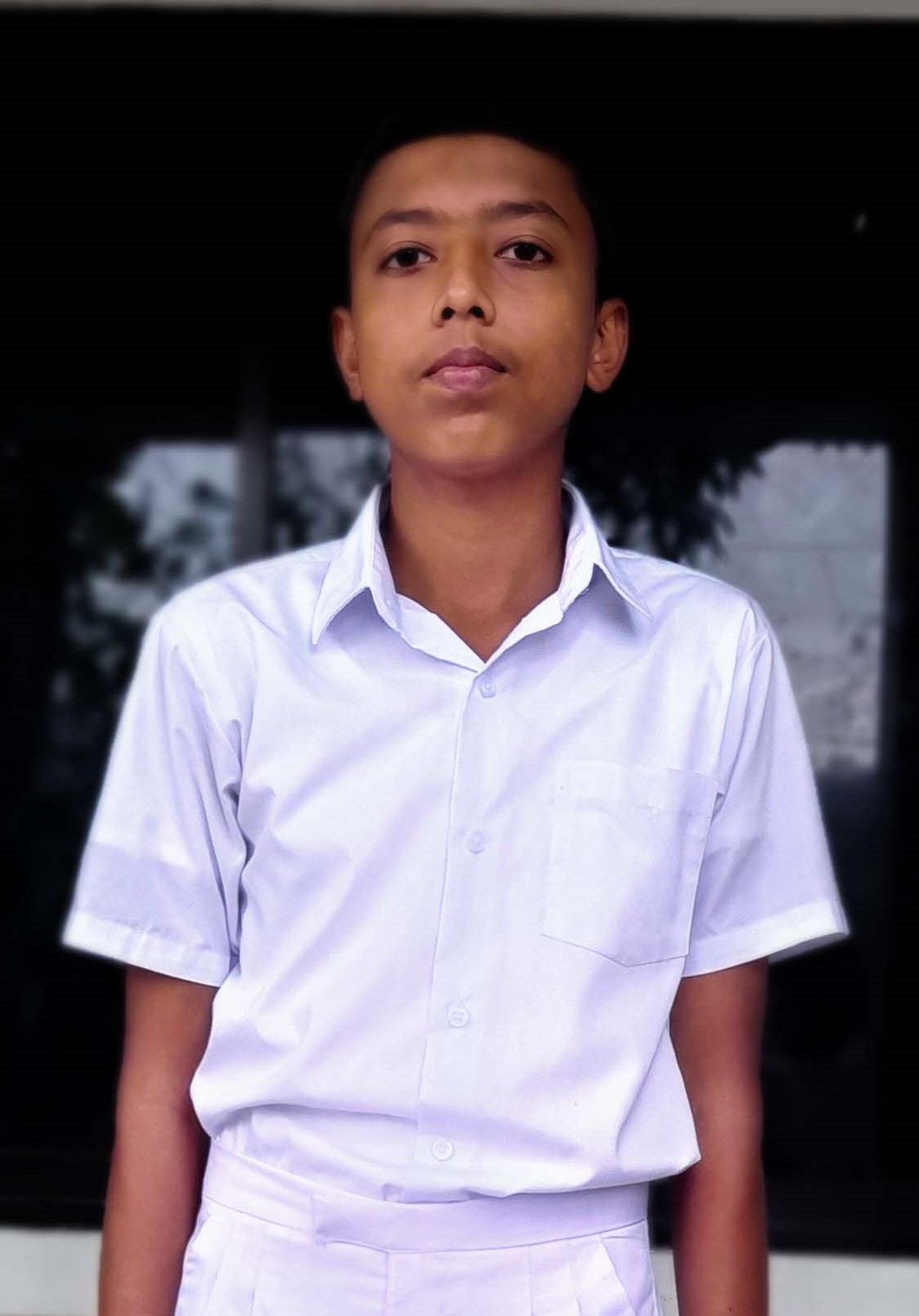 Arosh Minura